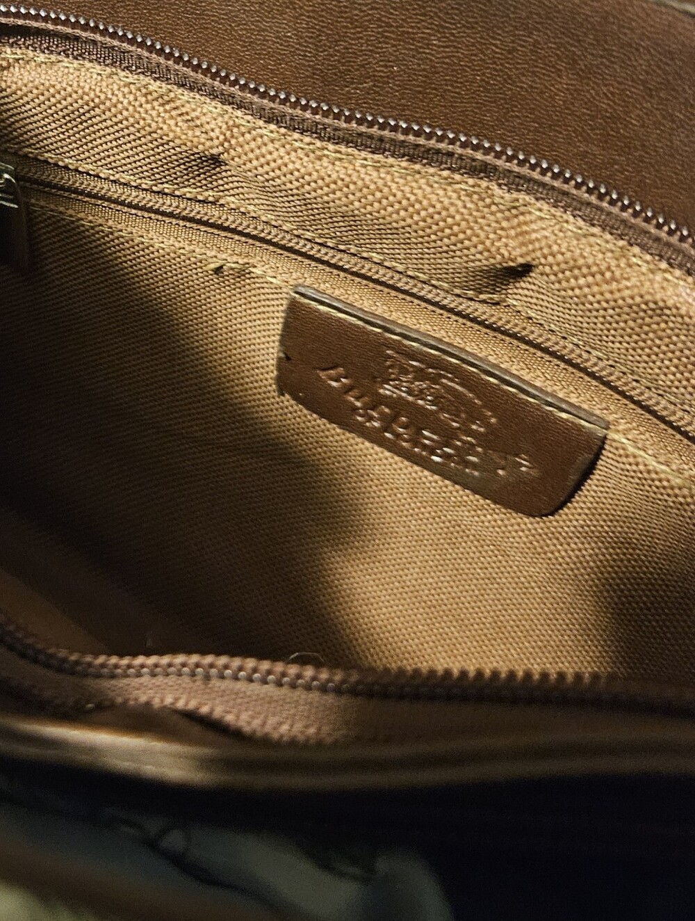 Vintage BURBERRYS Handbag, Read The History Of Burberry. Burberrys Equesterian - Picture 6 of 7
